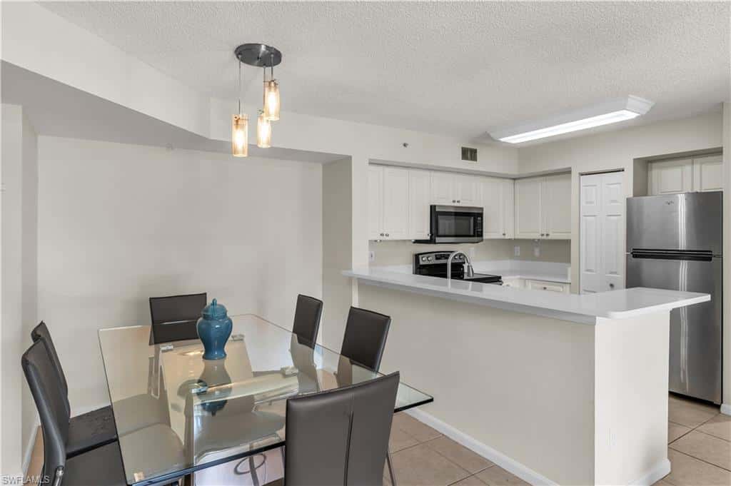 1230 Wildwood Lakes Blvd #105, Naples, photo 8