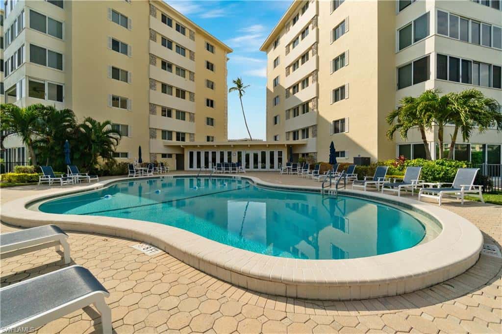 3420 Gulf Shore Blvd #63, Naples, photo 16