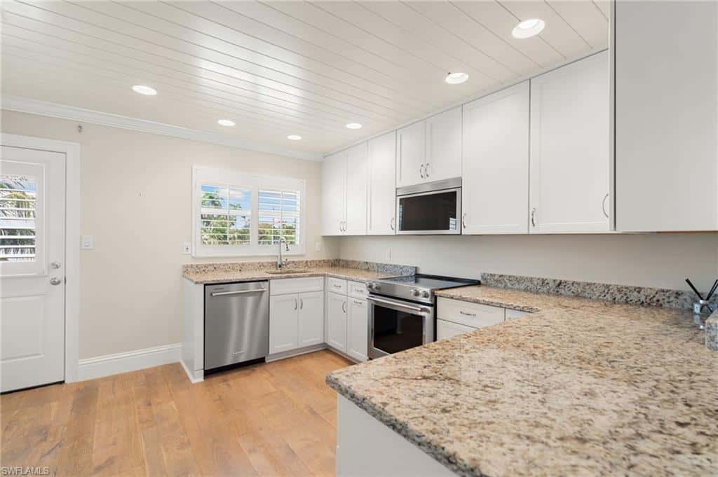 310 14th Ave #310b, Naples, photo 6