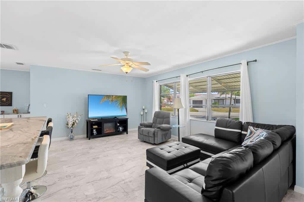 4902 Seville Ct, Cape Coral, photo 9