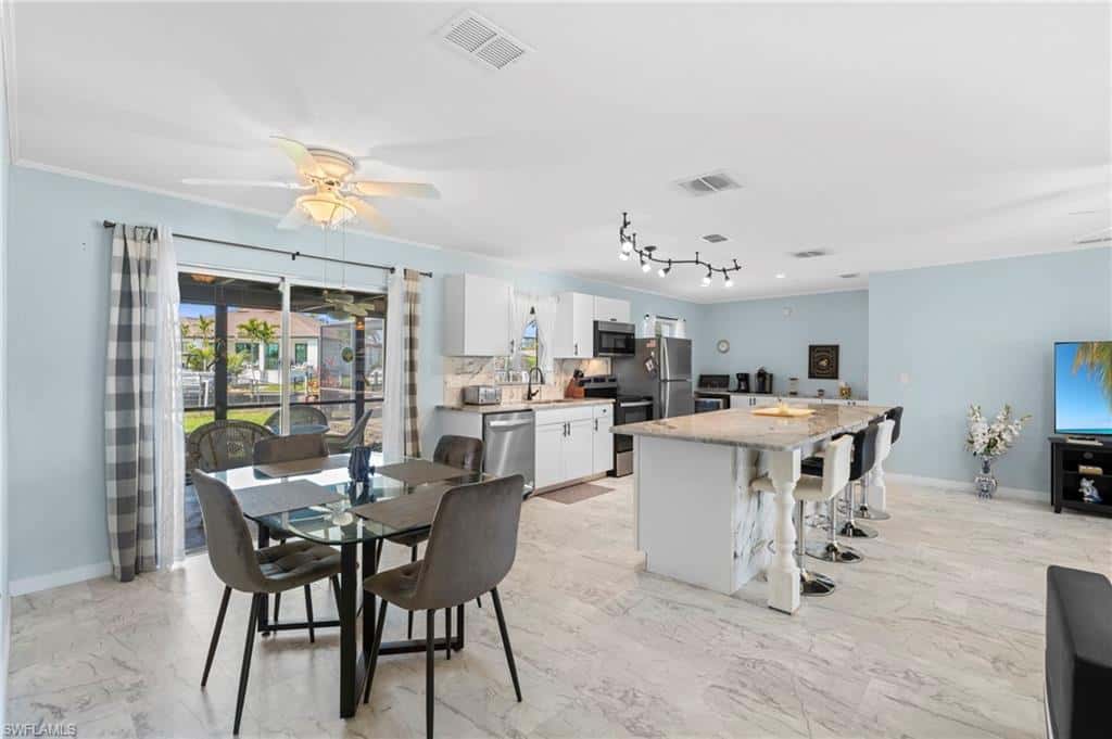 4902 Seville Ct, Cape Coral, photo 10