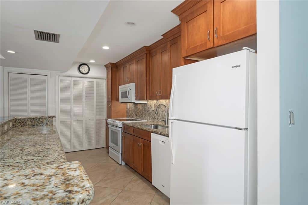 2721 Gulf Dr #213, Sanibel, photo 15