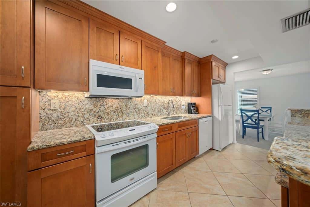 2721 Gulf Dr #213, Sanibel, photo 11