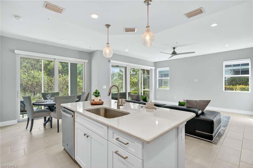 2554 Seychelles Dr #904, Naples, photo 4