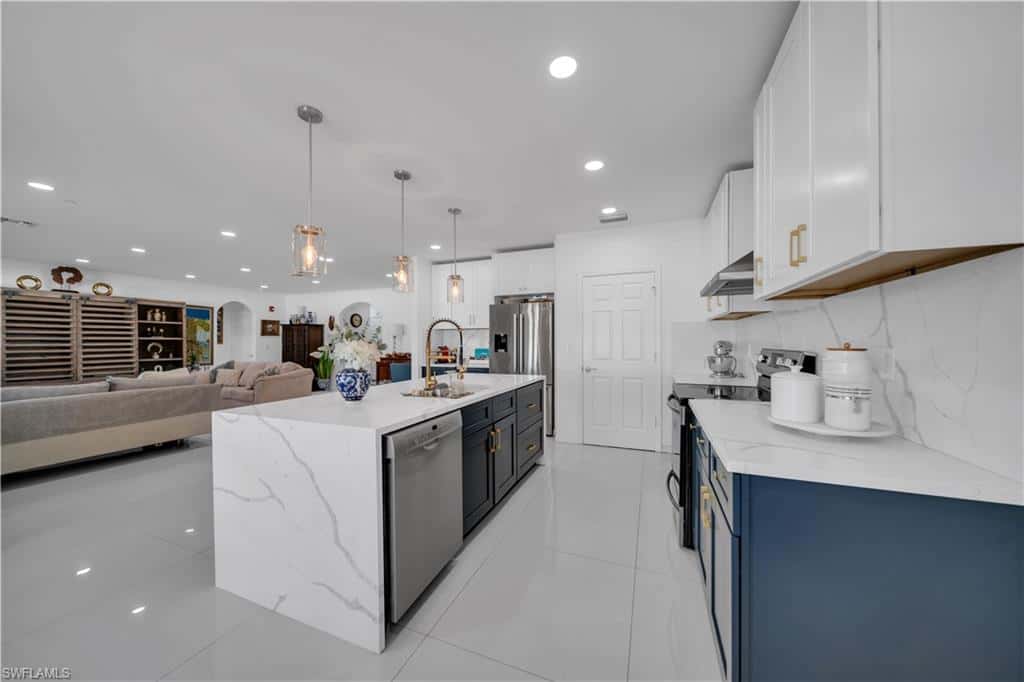 221 21st Ter, Cape Coral, photo 16