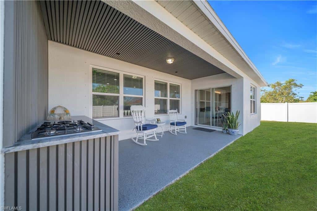 221 21st Ter, Cape Coral, photo 12