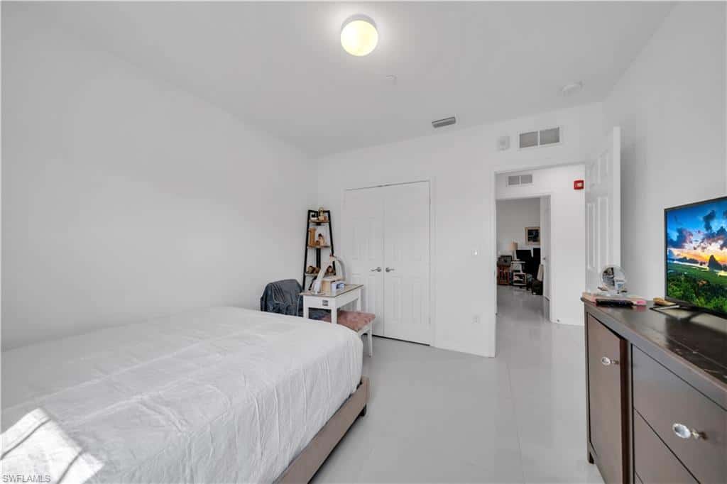 221 21st Ter, Cape Coral, photo 36