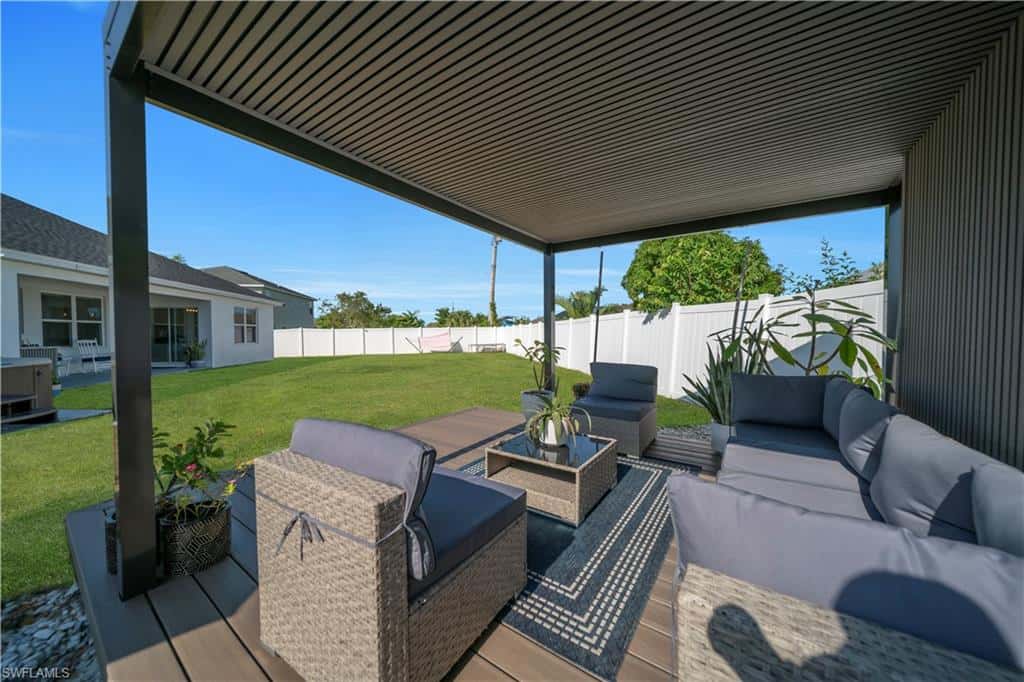 221 21st Ter, Cape Coral, photo 5