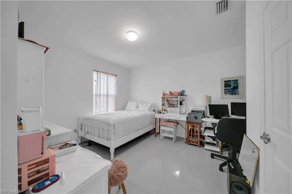221 21st Ter, Cape Coral, photo 37