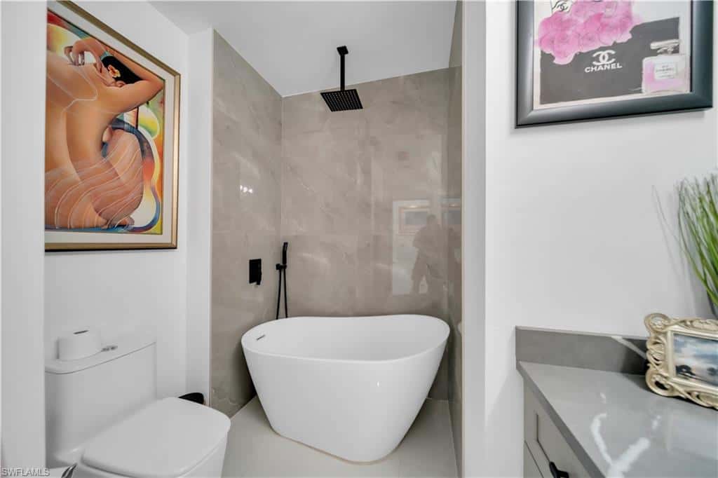 221 21st Ter, Cape Coral, photo 40