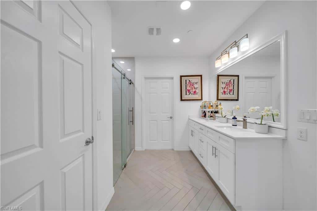 221 21st Ter, Cape Coral, photo 29