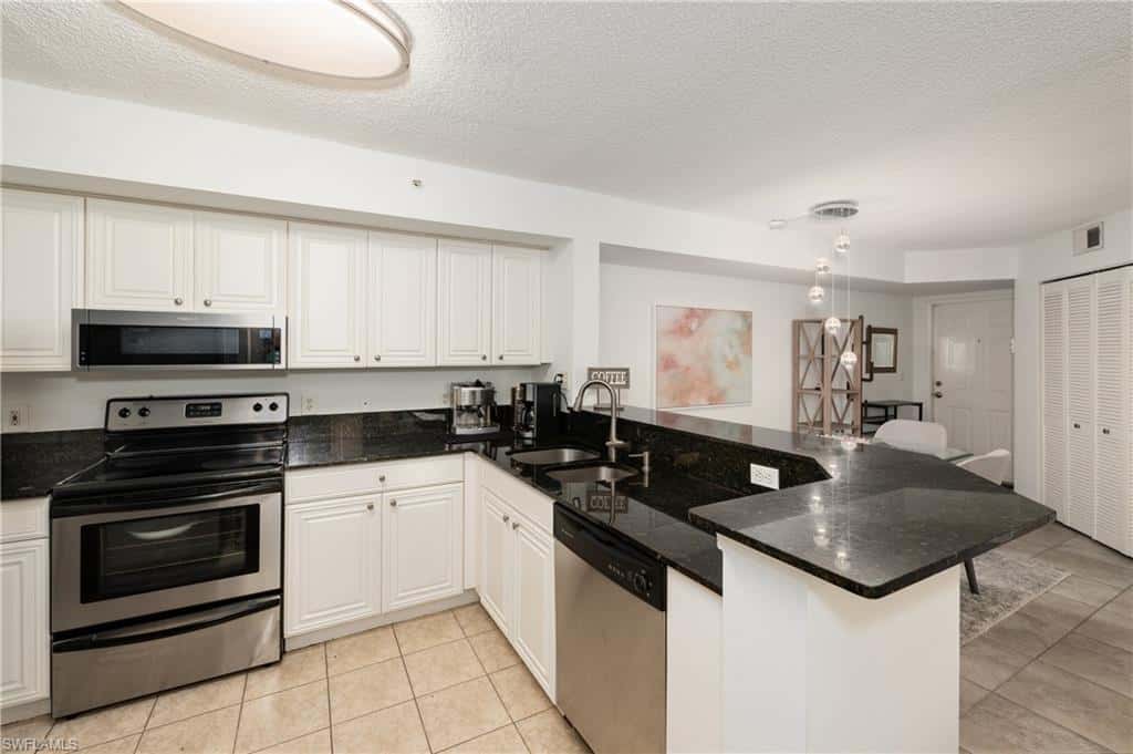 8290 Ibis Club Ln #902, Naples, photo 7