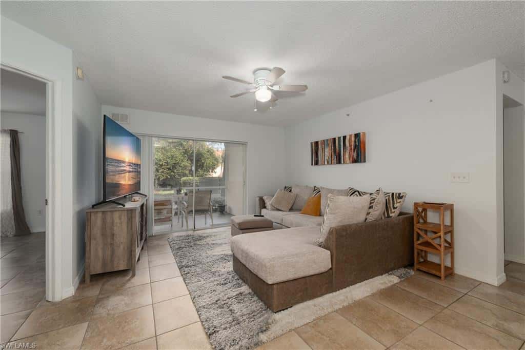 8290 Ibis Club Ln #902, Naples, photo 5