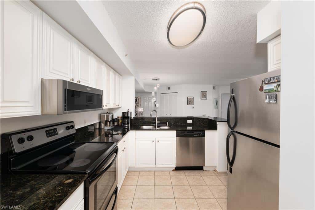8290 Ibis Club Ln #902, Naples, photo 9