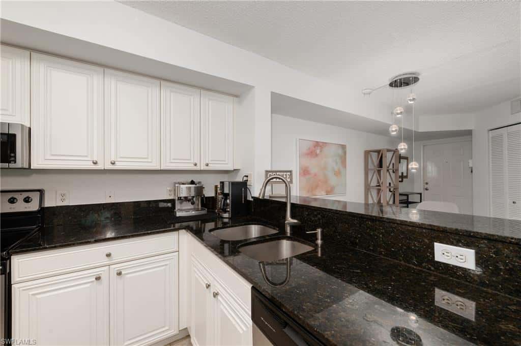 8290 Ibis Club Ln #902, Naples, photo 10