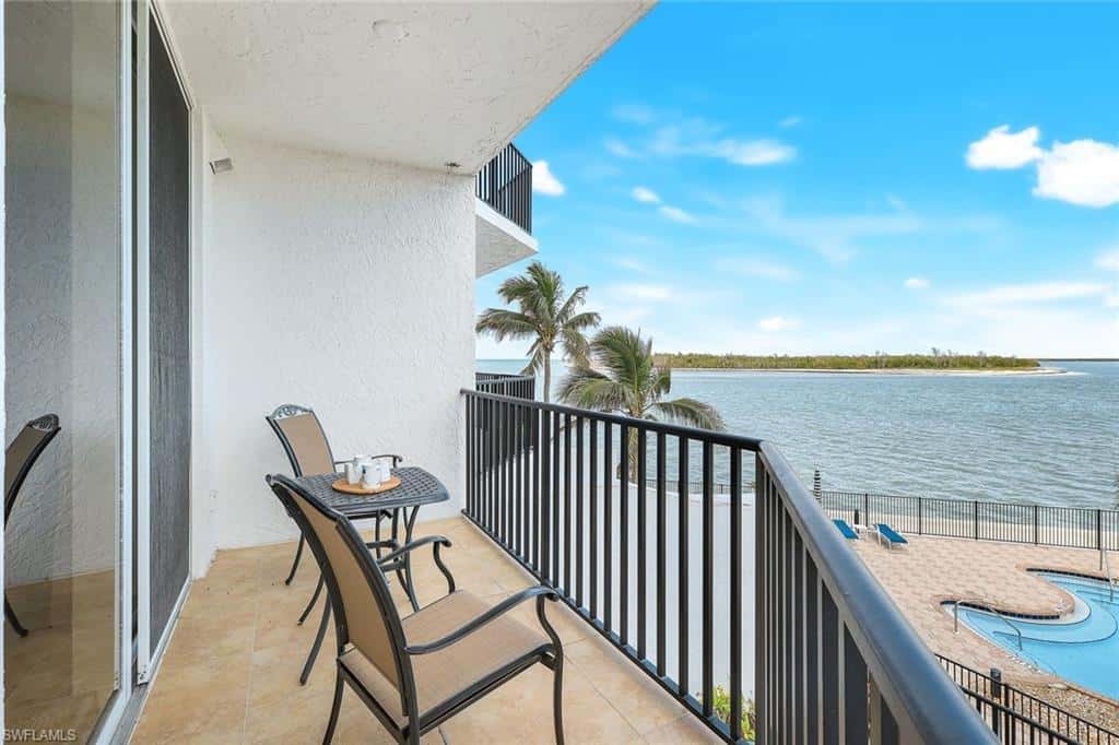 700 La Peninsula Blvd #206, Naples, photo 27