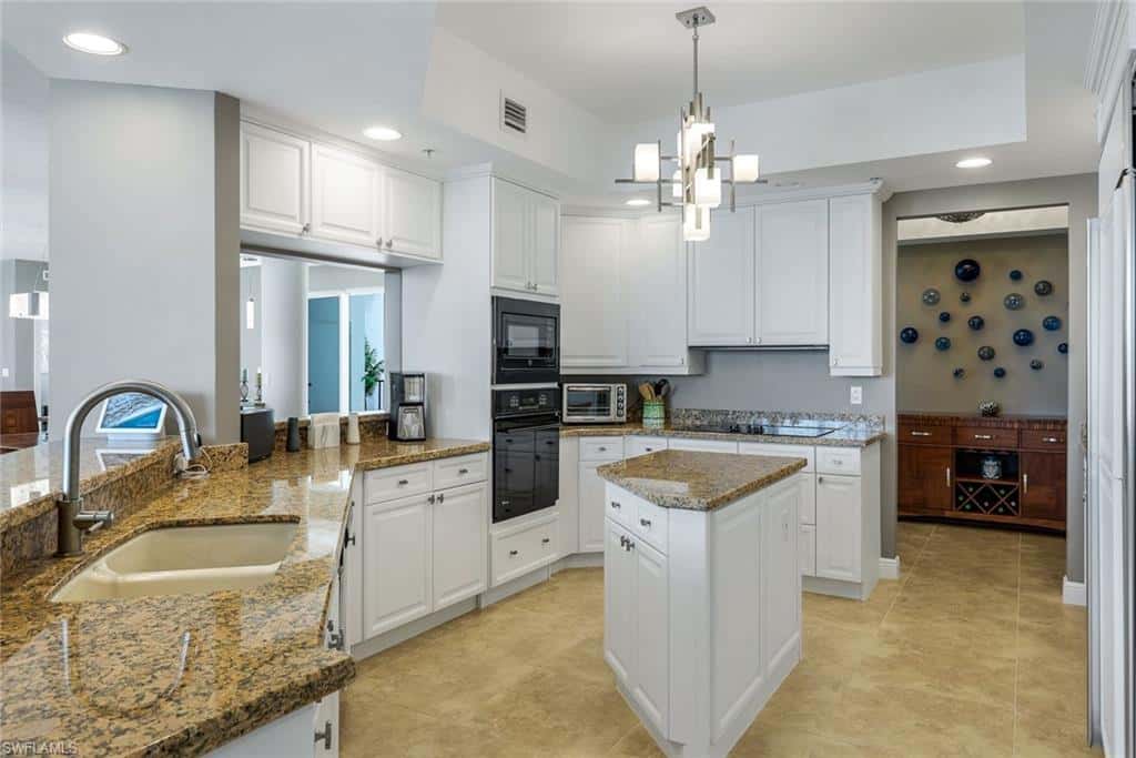 700 La Peninsula Blvd #206, Naples, photo 7