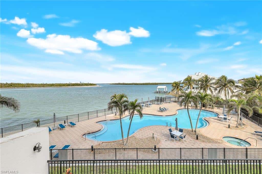 700 La Peninsula Blvd #206, Naples, photo 36