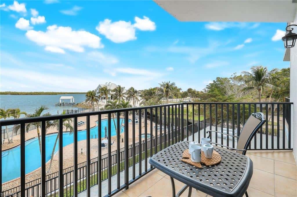 700 La Peninsula Blvd #206, Naples, photo 28