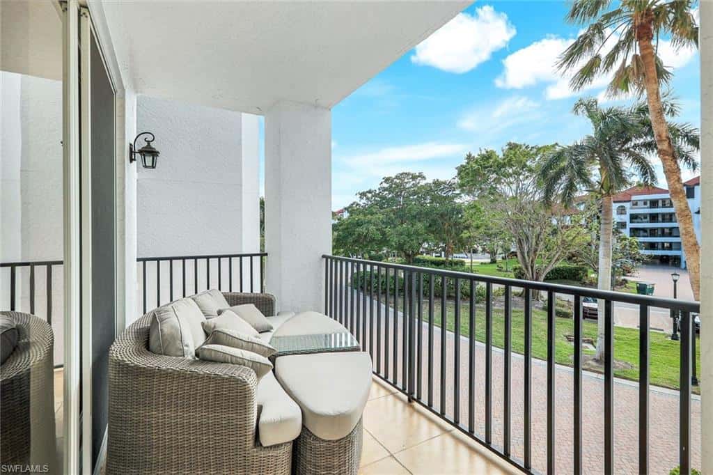 700 La Peninsula Blvd #206, Naples, photo 24