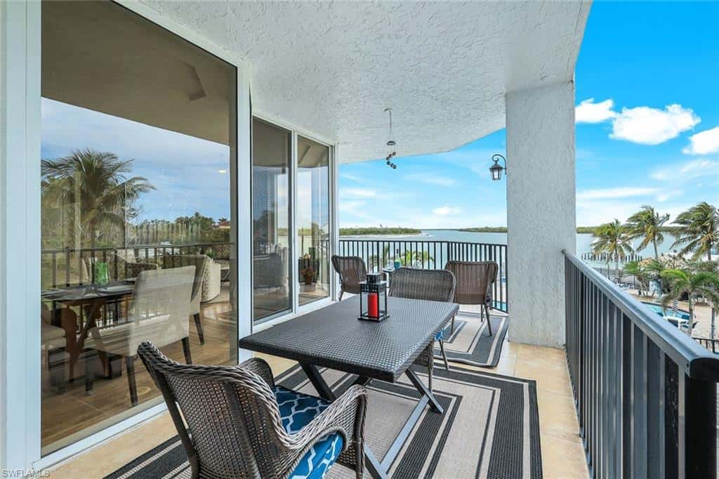 700 La Peninsula Blvd #206, Naples, photo 34