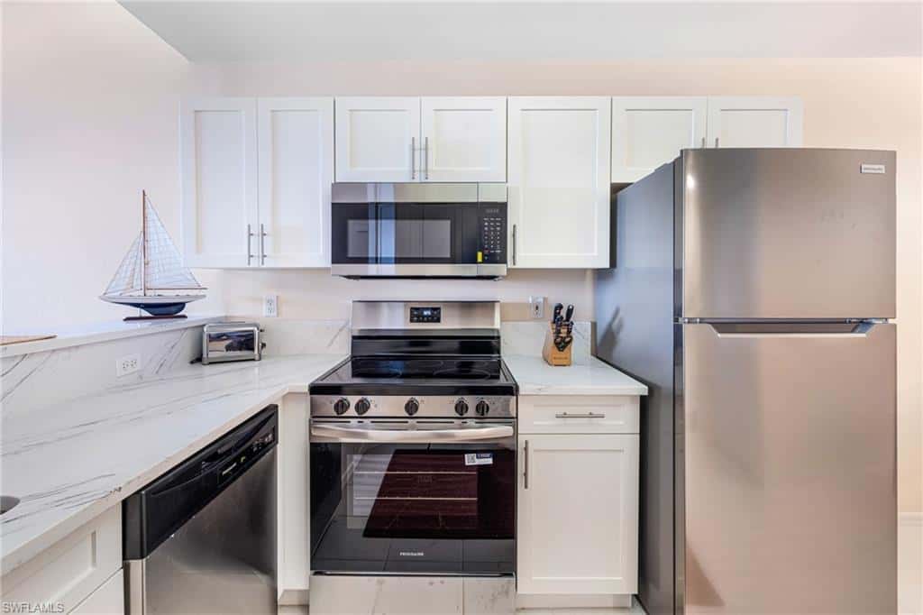 14815 Laguna Dr #702, Fort Myers, photo 12