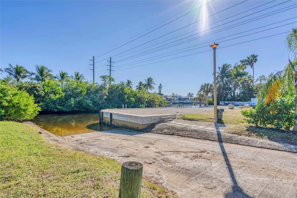 17585 Blackfriar Dr, Fort Myers, photo 32