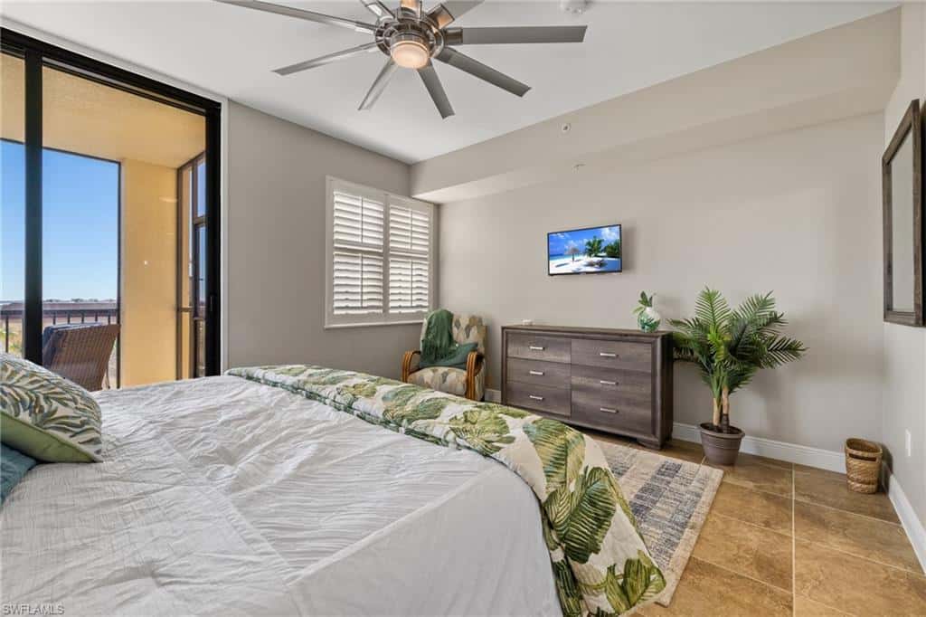 5781 Cape Harbour Dr #502, Cape Coral, photo 5