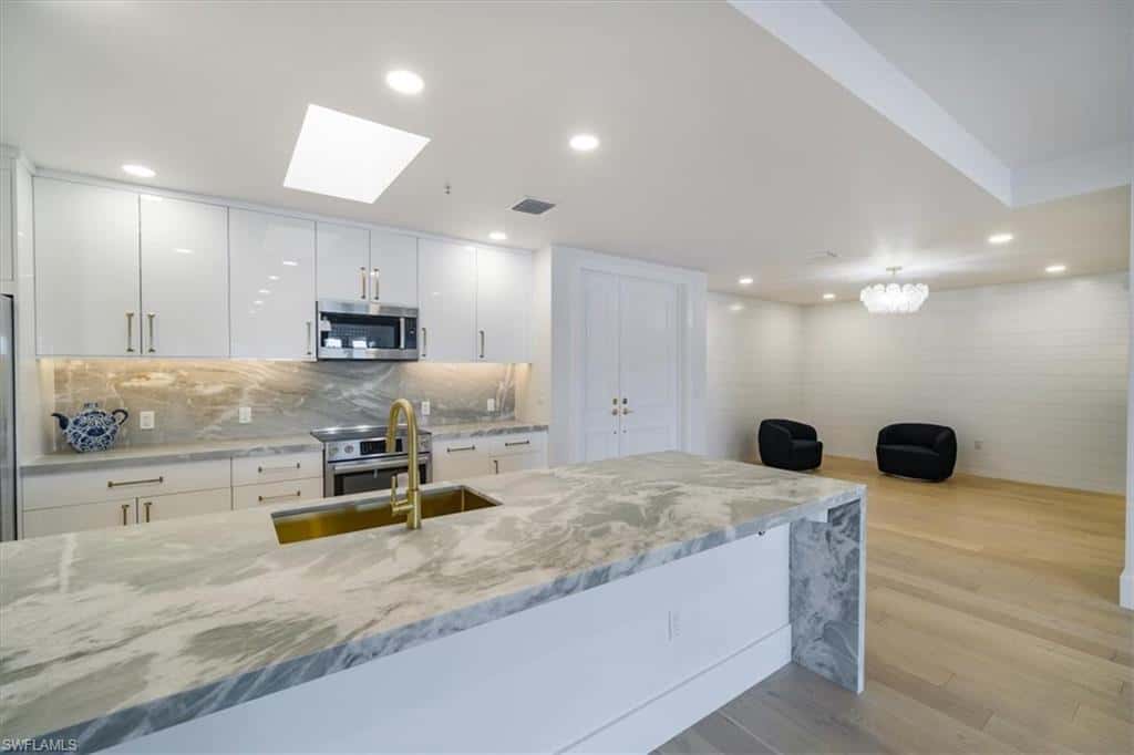 780 5th Ave #305, Naples, photo 5