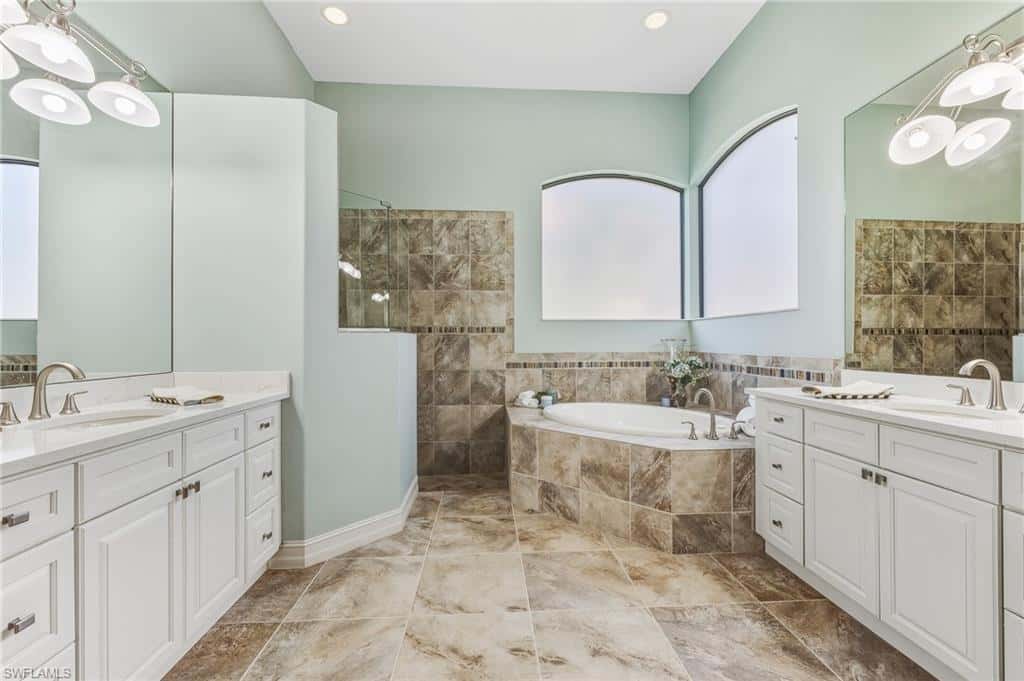 7749 Classics Dr, Naples, photo 12
