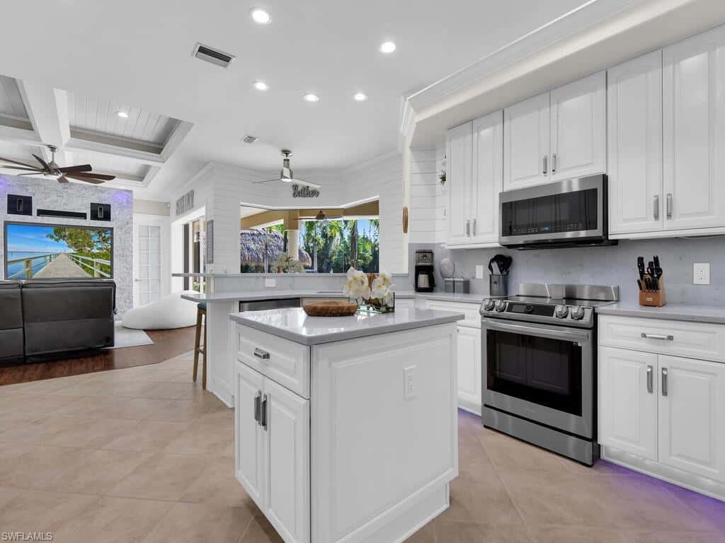 6480 Pine Cone Ct, Fort Myers, photo 13