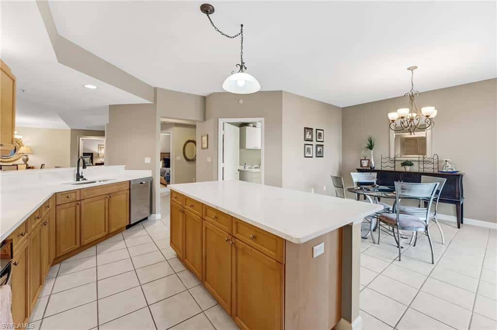 14250 Royal Harbour Ct #318, Fort Myers, photo 6