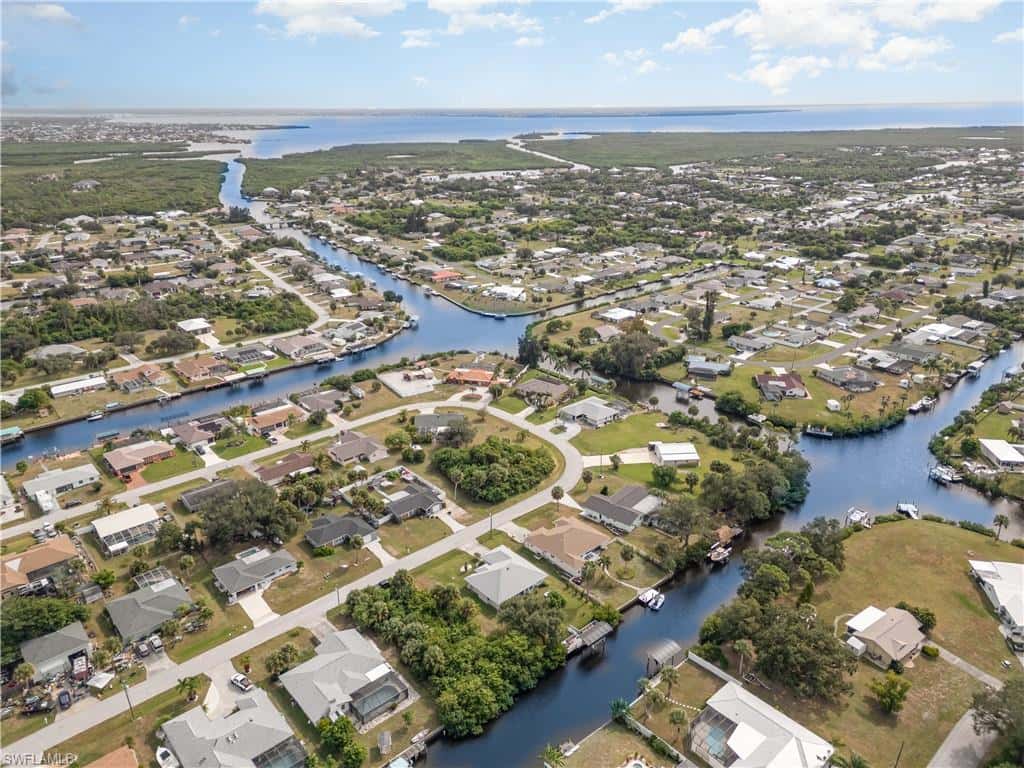 4186 Yucatan Cir, Port Charlotte, photo 32