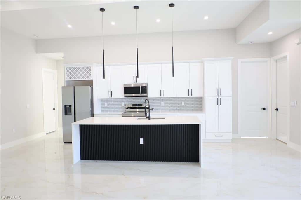 3512 9th St, Lehigh Acres, photo 6