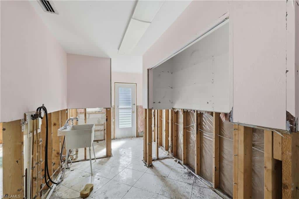 111 49th Ter, Cape Coral, photo 17