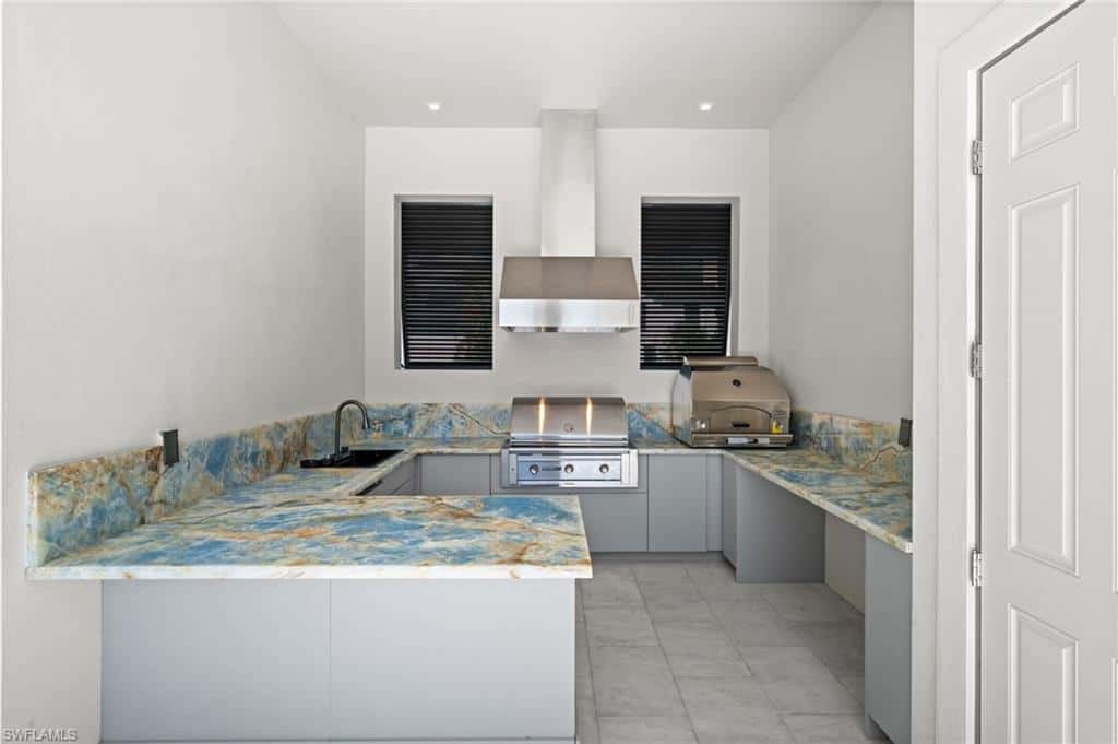 2272 Oakes Blvd, Naples, photo 39