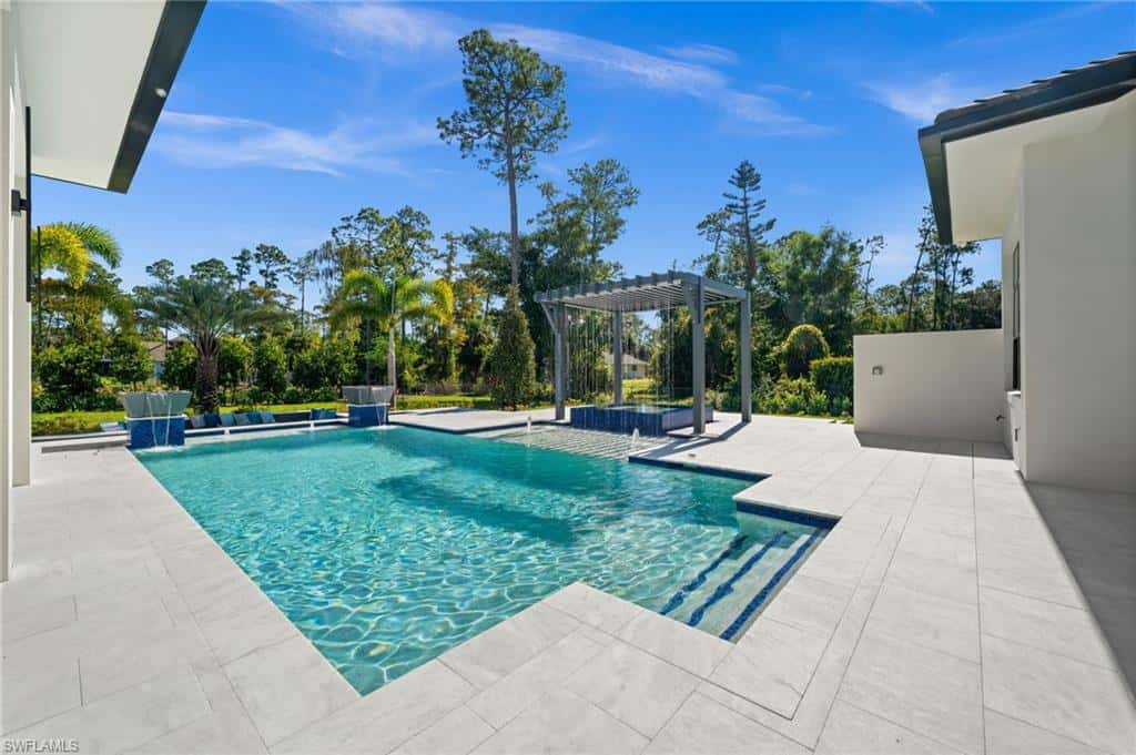 2272 Oakes Blvd, Naples, photo 4