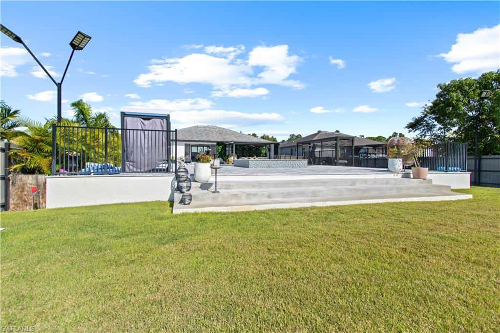 2919 8th St, Lehigh Acres, photo 37