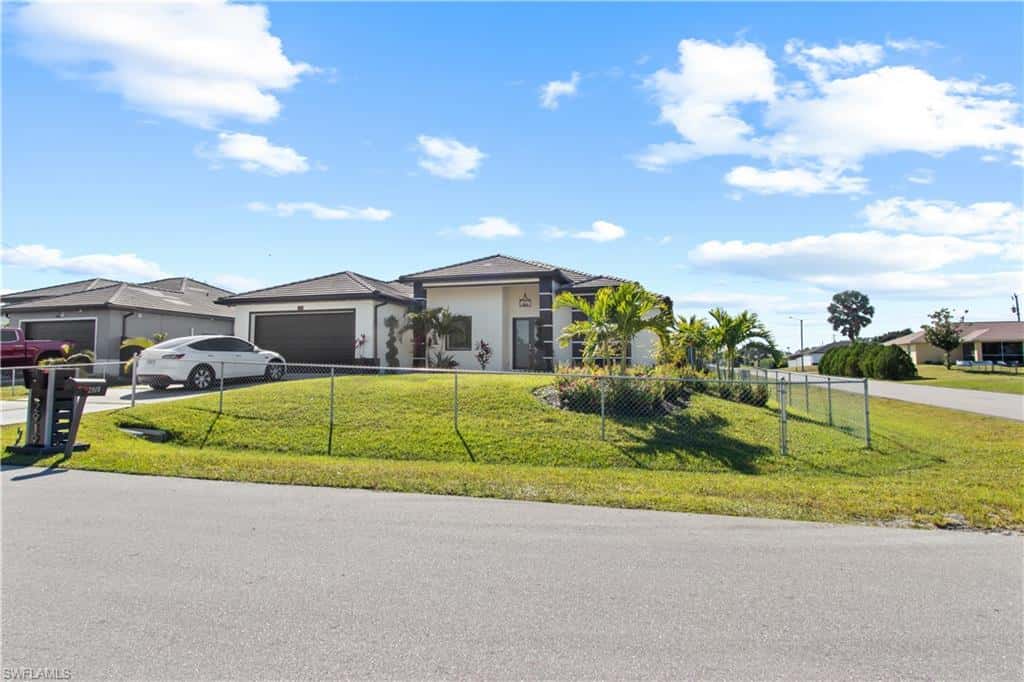 2919 8th St, Lehigh Acres, photo 8