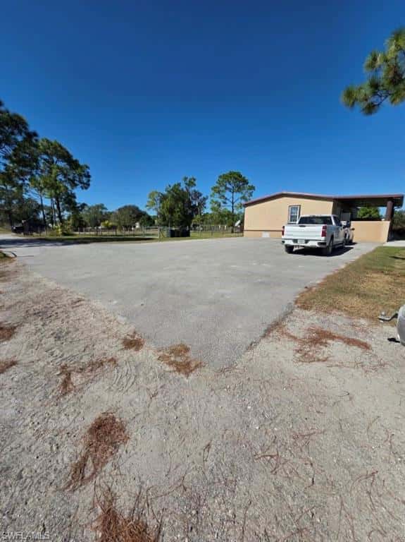1860 Poinsettia Ave, Lehigh Acres, photo 4