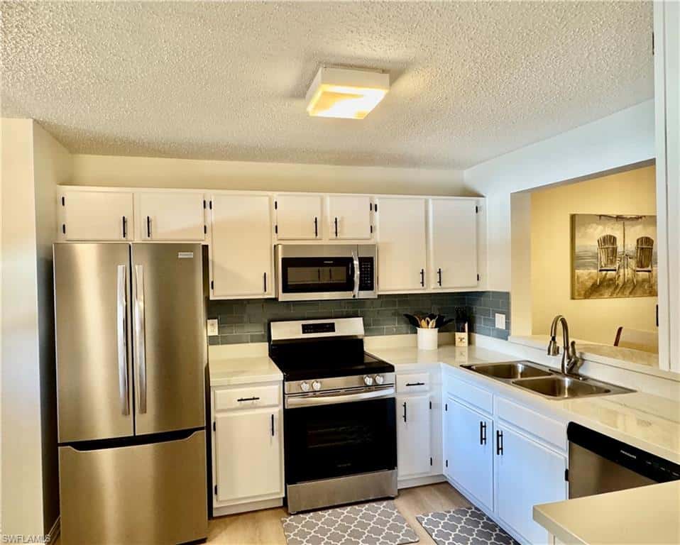 645 Squire Ct #202, Naples, photo 4