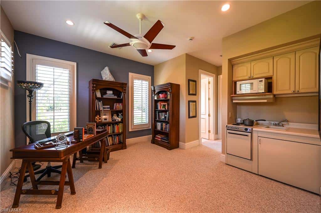 683 Hickory Rd, Naples, photo 32