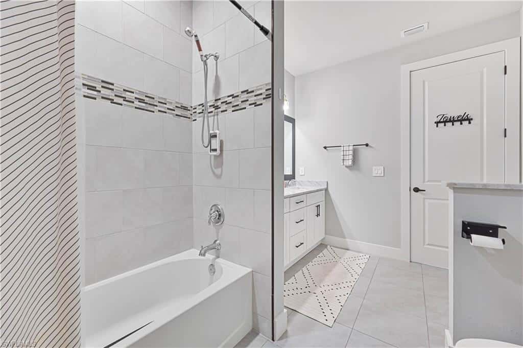 1308 4th Ln, Cape Coral, photo 27