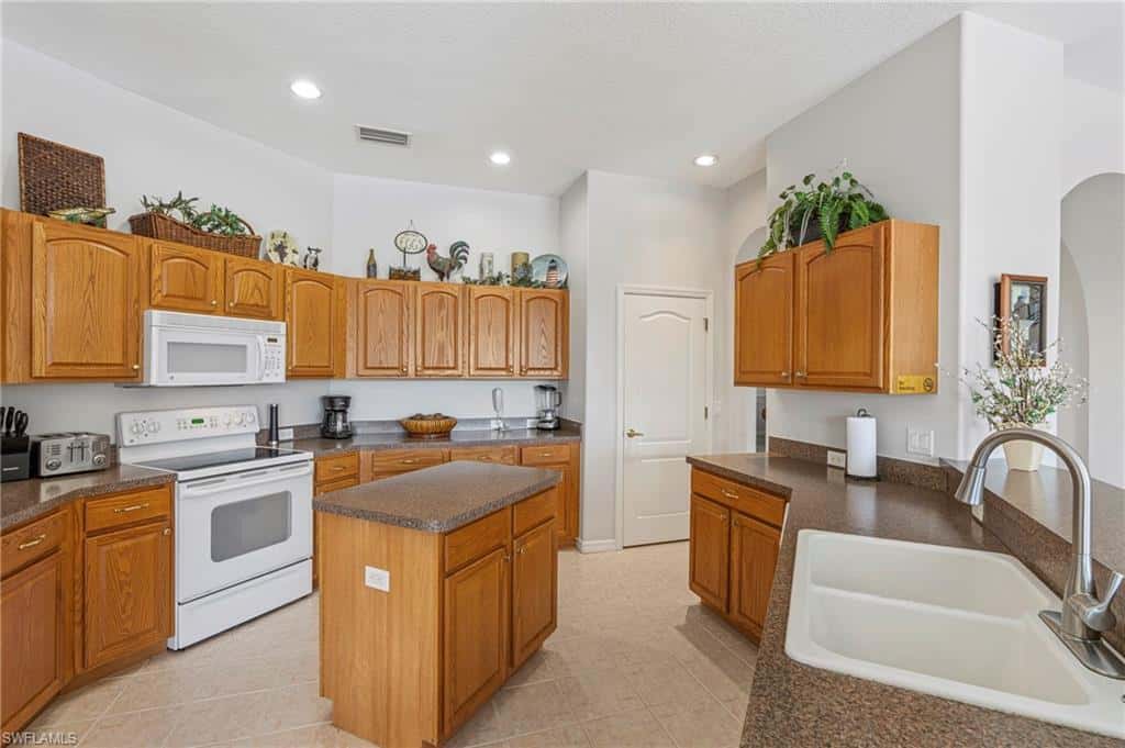5307 25th Pl, Cape Coral, photo 15