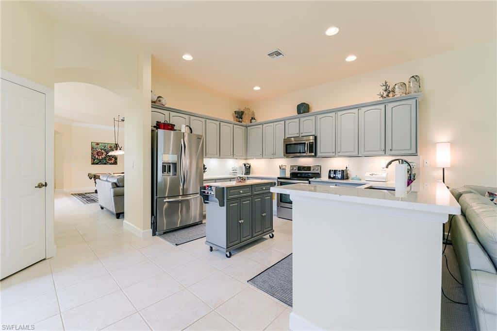 8920 Crown Colony Blvd, Fort Myers, photo 14