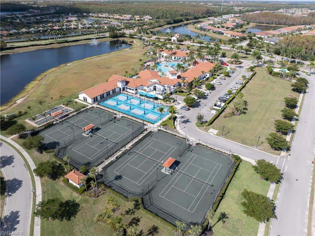 11546 Onyx Cir, Fort Myers, photo 39