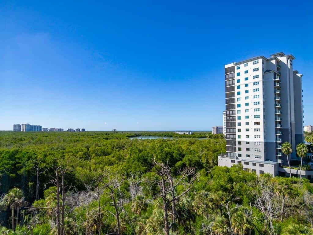 445 Cove Tower Dr #704, Naples, photo 4