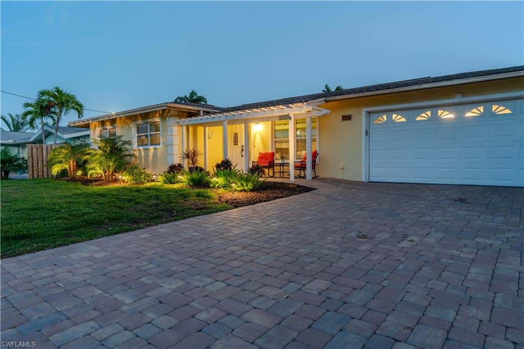 220 Albatross St, Fort Myers Beach, photo 4