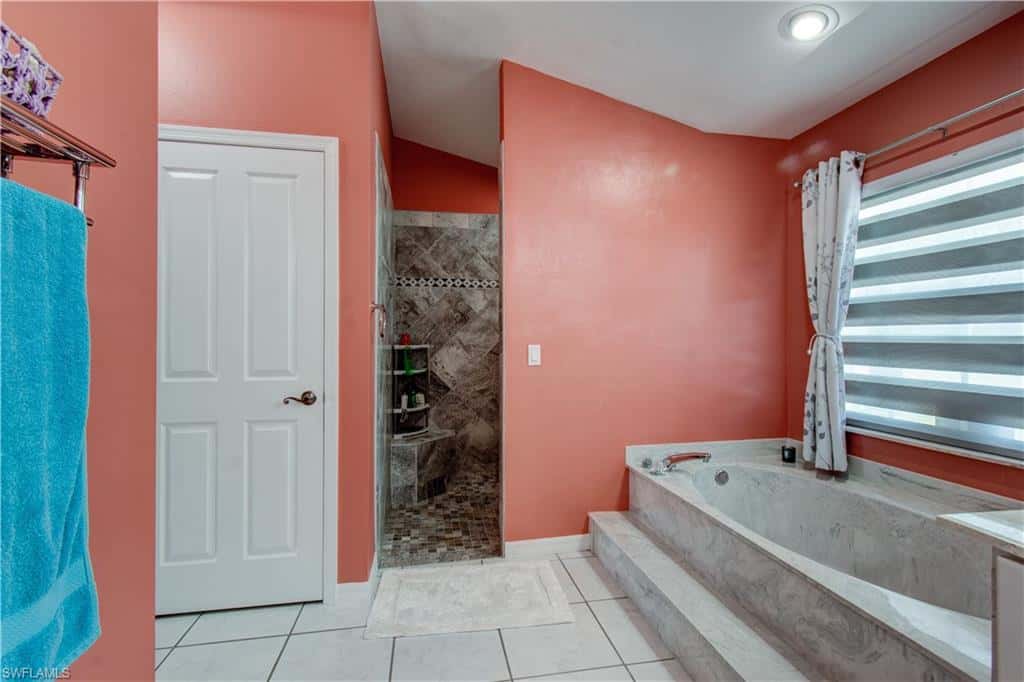 4332 Country Club Blvd, Cape Coral, photo 23
