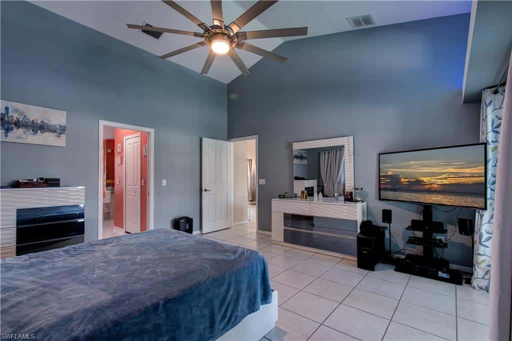 4332 Country Club Blvd, Cape Coral, photo 18